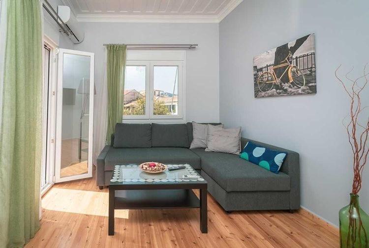 Sivylla Apartments Lefkada City Bagian luar foto