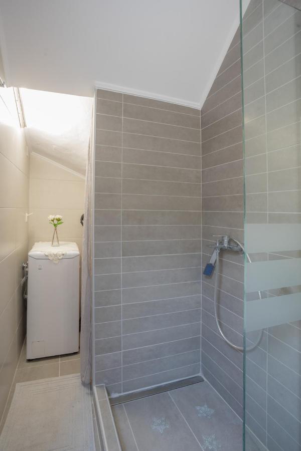 Sivylla Apartments Lefkada City Bagian luar foto